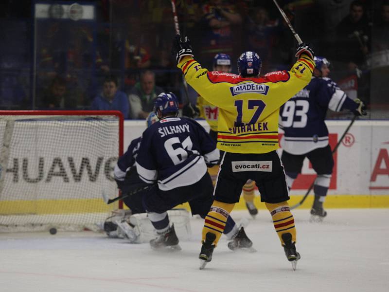 Motor snižuje na 3:2 // Rytíři Kladno – Motor České Budějovice, WSM liga LH, 7.10. 2015