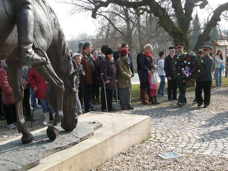 V Lánech si připomněli 164. výročí narození prezidenta Tomáše G. Masaryka