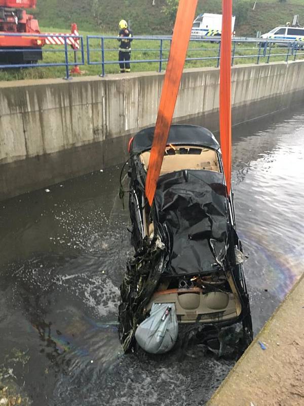 Dopravní nehoda na dálnici D6, na exitu 7 ve směru jízdy na Karlovy Vary.