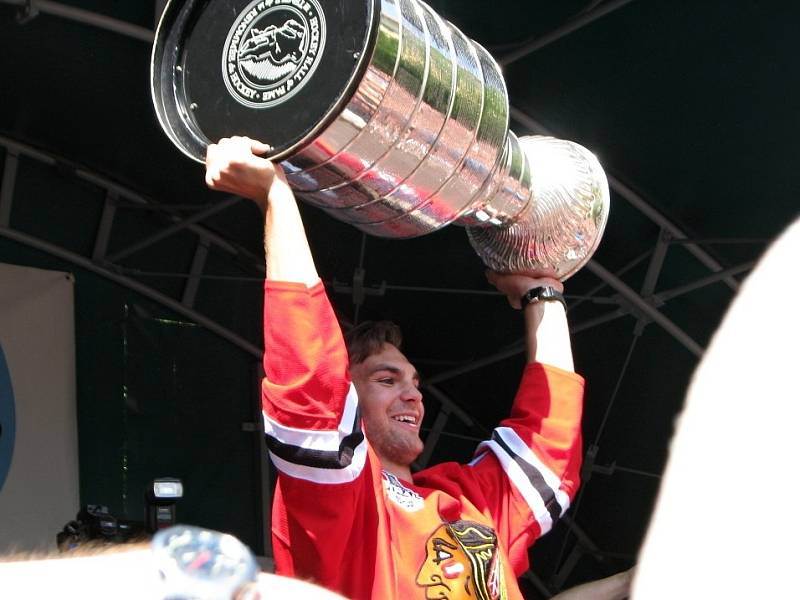 Michael Frolík slavil Stanley Cup v Kladně v Zámecké zahradě. 