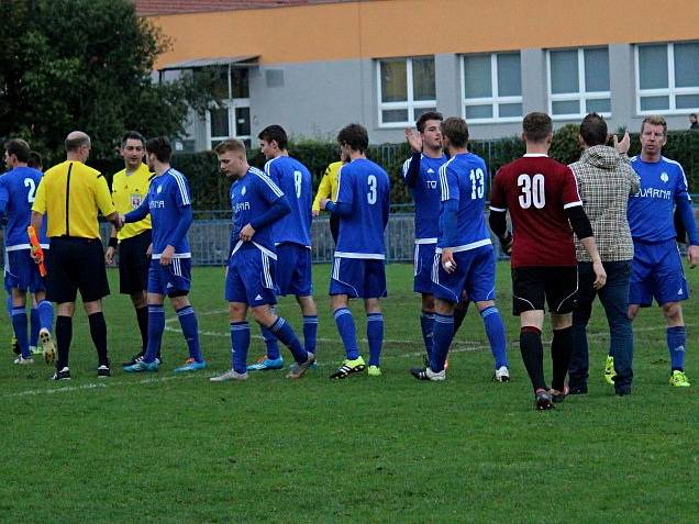 Slaný (v modrém) porazilo doma Lhotu 1:0. 