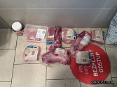 Muž v obchodě odcizil maso a další zboží za více než 2300 korun.