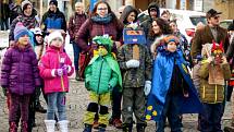 Zatímco předchozí ročníky se herecký soubor Divadla Lampion zúčastňoval masopustního průvodu do hornického skanzenu Mayrau, letošní masopustní oslavy si uspořádali po svém.