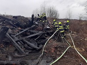 Požár v bývalé Poldi Kladno 21. prosince 2023.