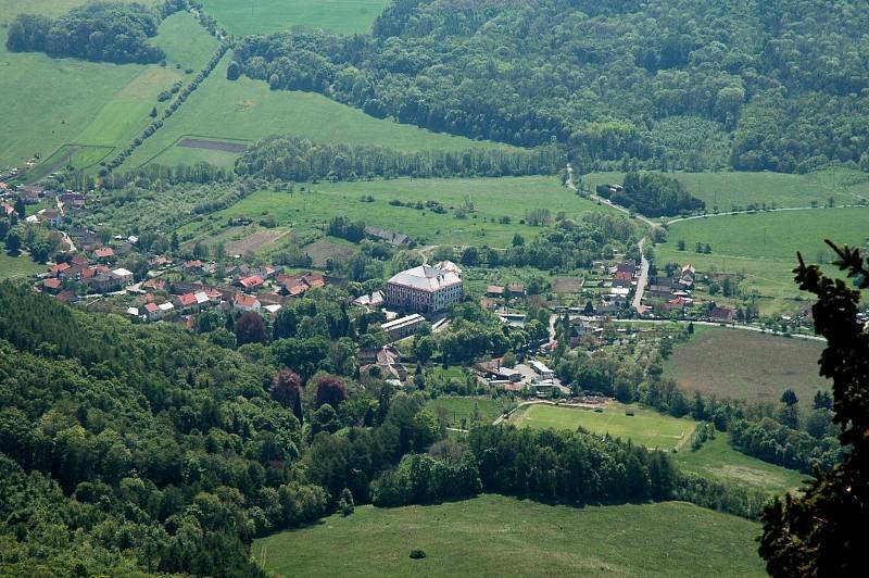 České středohoří a Milešovka.