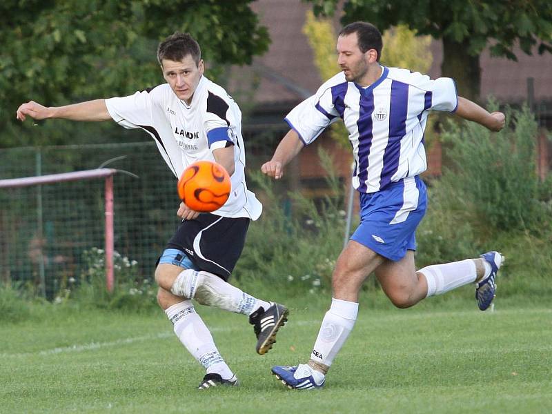 SK Buštěhrad - Čechie V. Dobrá B 4:0 (2:0) , utkání III tř., sk.A. (Kladno)  2010/11, hráno 28.8.2010