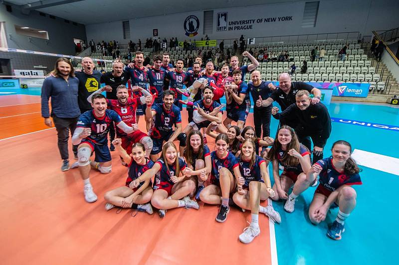 Třetí zápas čtvrtfinále extraligy: Lvi Praha jasně vyhráli nad volleyball Kladno 3:0.