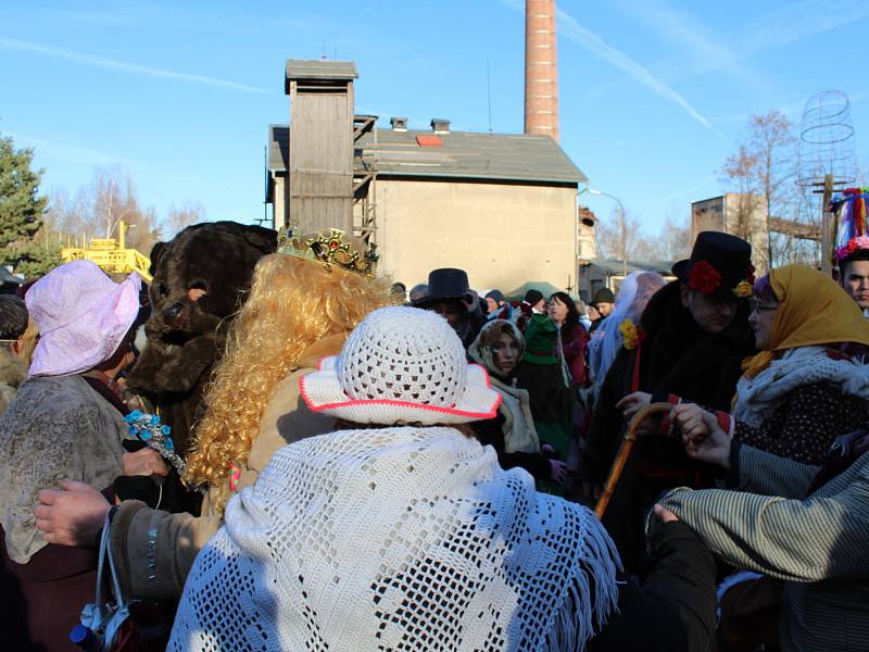 Do vinařického skanzenu zamířila čtveřice průvodů.