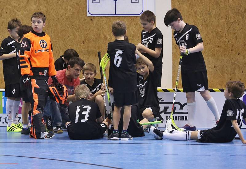 Tygři remizovali s Nosorožci 1:1, parádní podívaná!  / Školní florbalová liga Kladno, 3. kolo, 6. ročník/ Školní florbalová liga Kladno, 3. kolo, 6. ročník