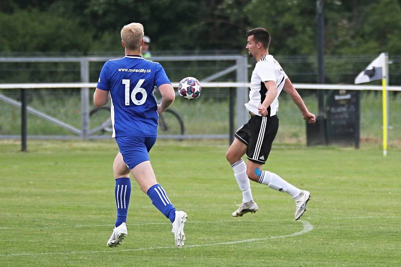 TJ SK Hřebeč - TK Slovan Lysá nad Labem 4:1 (3:0), KP 4. 6. 2022