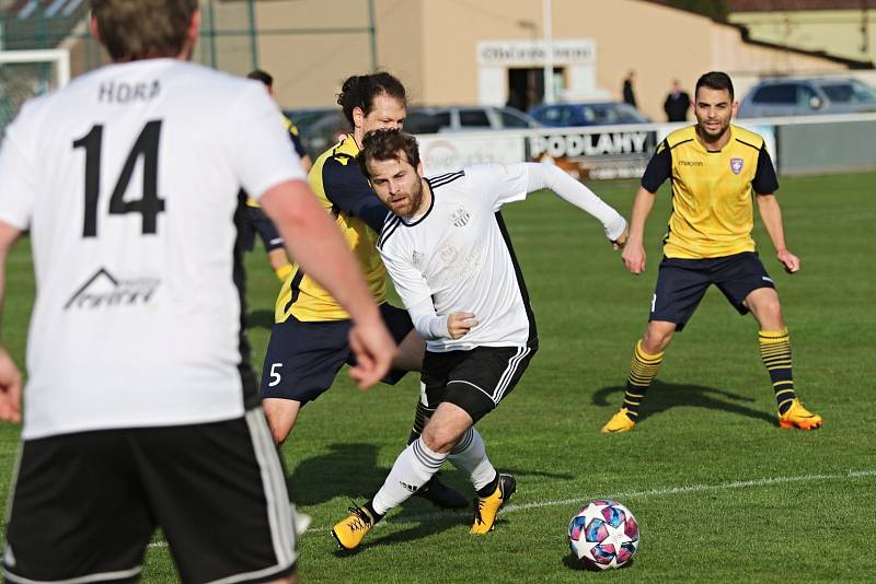  Hřebeč - FK Kosoř  4:1 / Čtvrtfinále krajského fotbalového Poháru, 19. 4. 2022