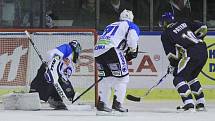 Situace, kdy se na konci kontolovalo video // Rytíři Kladno - HC Plzeň 1929  2:3,  ELH 2011/12, hráno 14.10.2011