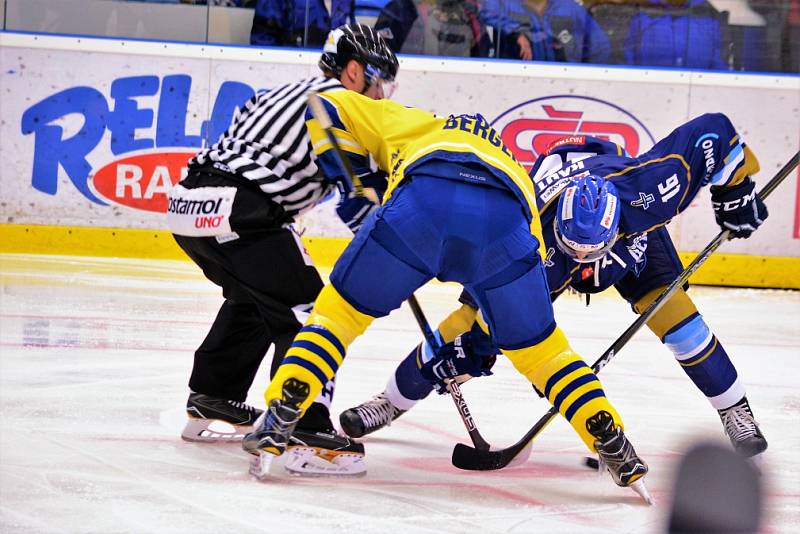 Kladno (v modrém) přivítalo doma vedoucí tým WSM ligy - Přerov. 