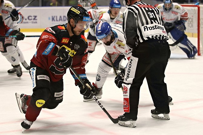 Hokejové derby Kladno - Sparta jasně pro hosty - vyhráli 5:2.
