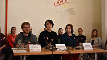 Ředitelka Martina Lehmannová na úterní tiskové konferenci v Lidicích