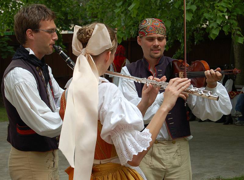 Středočeský folklorní festival - Tuchlovická pouť 2009