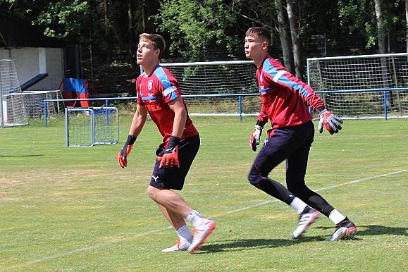 Závěrečné soustředění reprezentace ČR do 19 let před odletem na ME v Arménii.