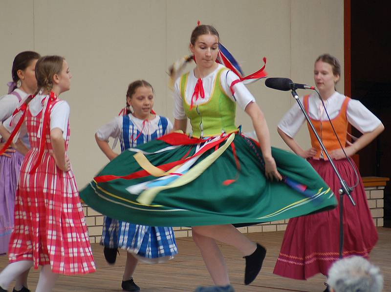 Středočeský folklorní festival - Tuchlovická pouť 2009