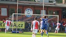 Třetiligový Slovan Velvary přivítal v rámci MOL Cupu mistrovskou Slavii Praha.