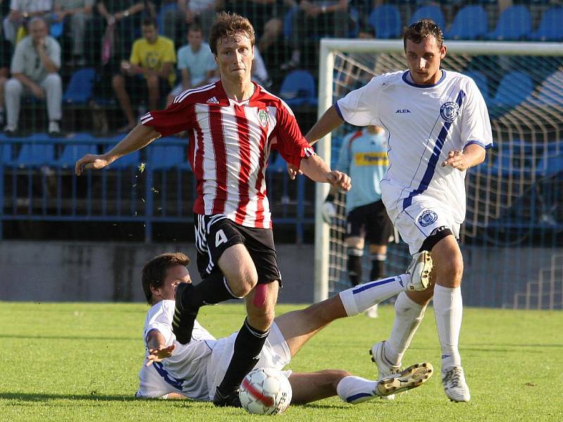 SK Kladno - FK Viktoria Žižkov 1:3 (0:3), utkání 3.k. 2. ligy 2010/11, hráno 22.8.2010