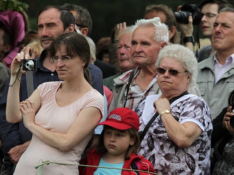 V Lidicích se konala pietní vzpomínka na oběti nacistického běsnění, od kterého uplynulo již 71. let ...