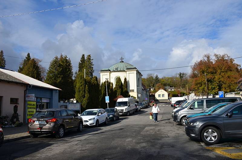 Hřbitovy na Kladensku.