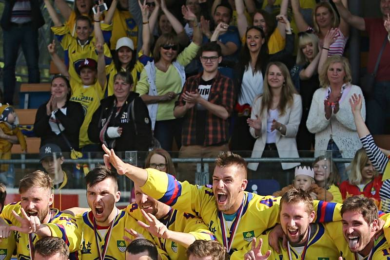 Alpiq Kladno – Kert Praha 0:2  , Kladno 18. 5. 2019, finále Extraligy hokejbalu 2018-9 , Kert vyhrál i třetí zápas a slaví titul.