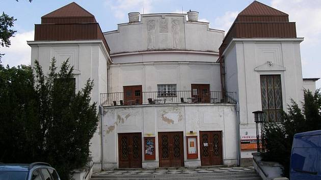 Středočeské divadlo v Kladně