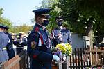 Poklonit se památce prvního československého prezidenta Tomáše Garrigue Masaryka přijeli v pondělí 14. září do Lán přední političtí představitelé, ale také zástupci Sokola a dalších organizací.