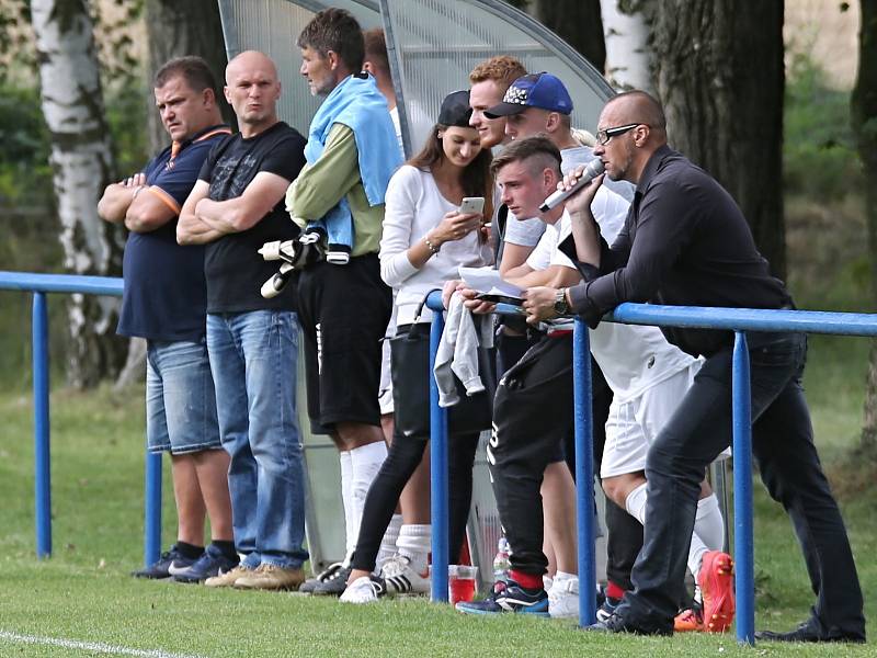 SK Braškov - Internacionálové ČR 3:2. Oslavy 90 let fotbalu na Braškově 