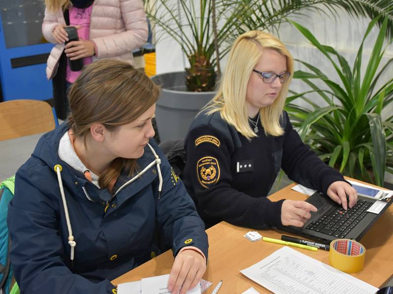 Studenti závody uctili památku Jana Lewinského.