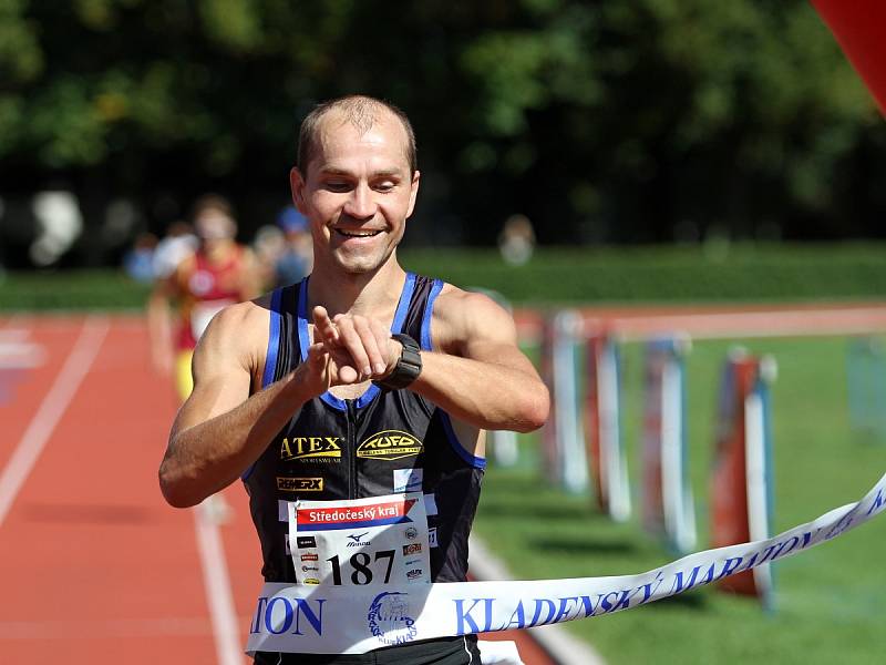 Vítěz maratonu Petr Minařík AK Zlín, čas 2:41:14 //Kladenský maratón 2013