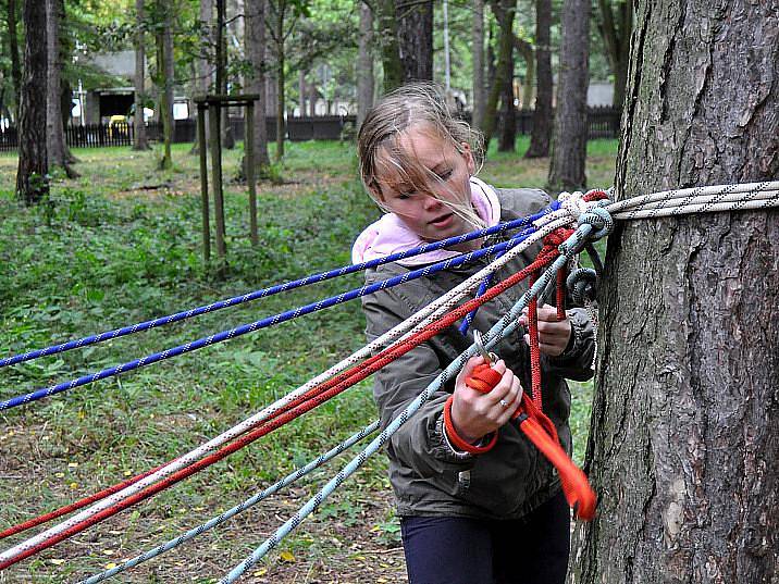 Jubilejního desátého ročníku soutěže O pohár ředitele Městské policie Kladno se zúčastnili zástupci 13 kladenských škol.