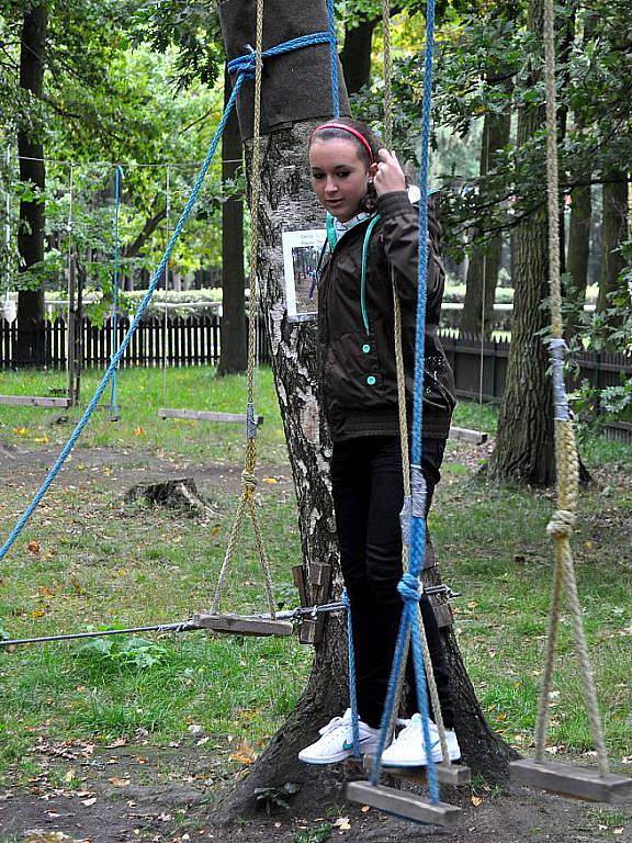 Jubilejního desátého ročníku soutěže O pohár ředitele Městské policie Kladno se zúčastnili zástupci 13 kladenských škol.