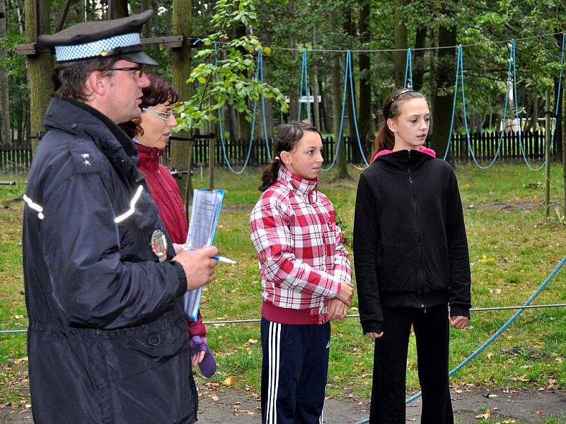 Jubilejního desátého ročníku soutěže O pohár ředitele Městské policie Kladno se zúčastnili zástupci 13 kladenských škol.