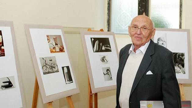 Stanislav Lachman český designér, autor přes 1200 návrhů průmyslových výrobků, z nich tři čtvrtiny byly realizovány.