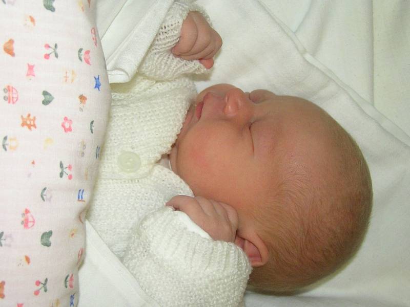 Michael Chotěbor, 3.1.2008, Hobšovice, váha 3,76 kg, míra 51cm, rodiče Michaela a Zdeněk Chotěborovi   (porodnice Slaný).