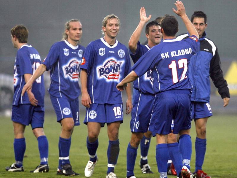 Fotbalisté SK Kladno mohou mít důvod k radosti. Město Kladno je nenechá na holičkách a pravděpodobně koupí fotbalový stadion Fr. Kloze. 