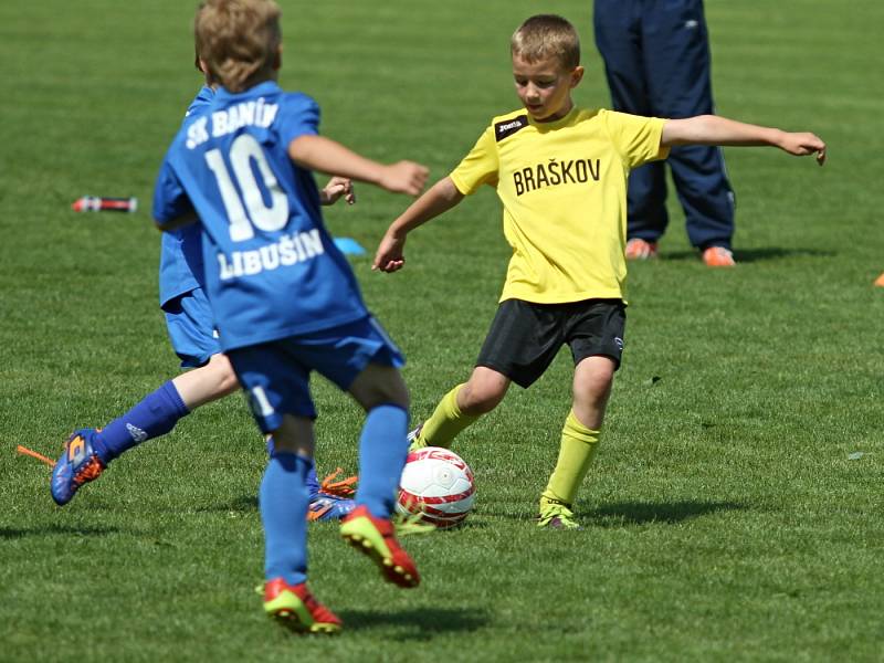 Turnaj obce Hřebeč 2016. Účastnily a umístily se týmy ml. přípravek Sokolu Braškov, Baníku Libušín, Slavoje Kladno, Hřebče a Kročehlav