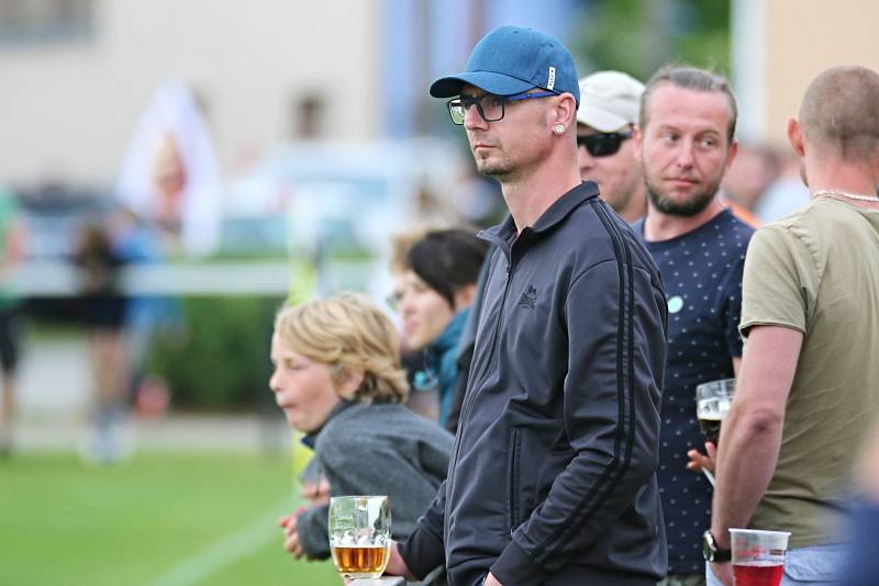 TJ SK Hřebeč - TK Slovan Lysá nad Labem 4:1 (3:0), KP 4. 6. 2022