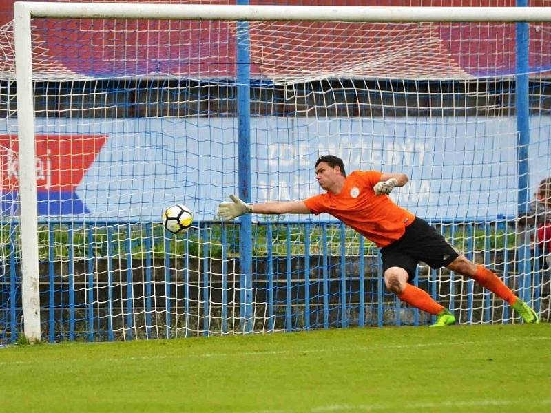 I. B třída: Slaný (v oranžovém) rozdrtilo doma Tatran Rakovník B 7:1.