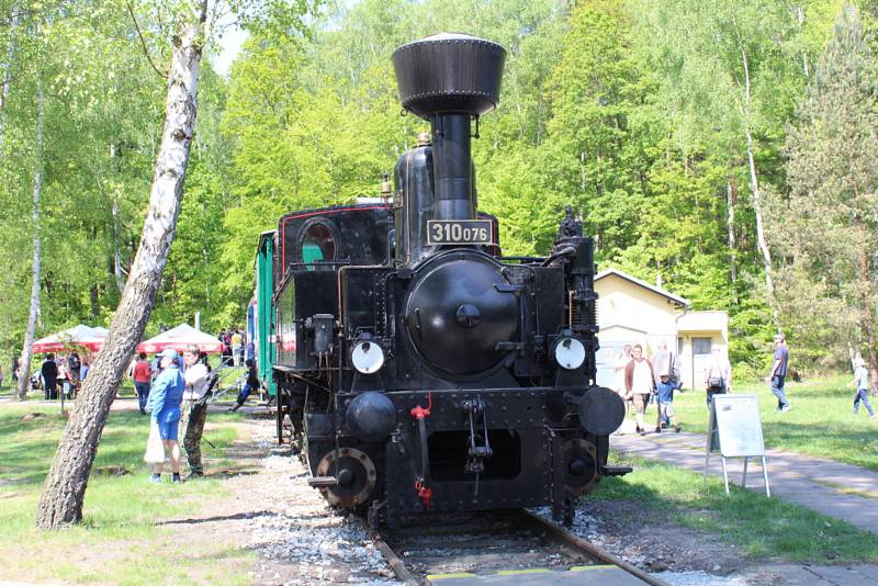 Na trase mezi Prahou a Lužnou vozily o víkendu veřejnost lokomotivy Šlechtična a Štokr.