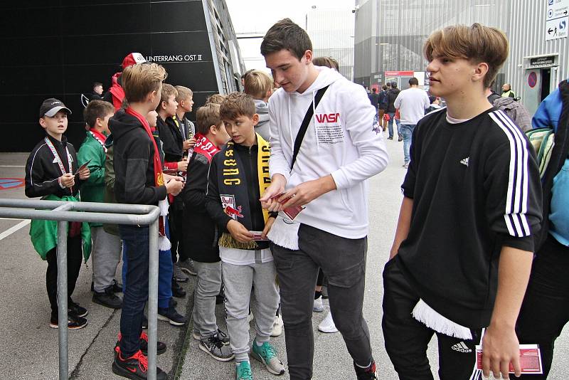 Tým Sokol Hostouň U13 navštívil utkání Salzburg - Vídeň, bonus za výhru v KÁBA CUPu 2019