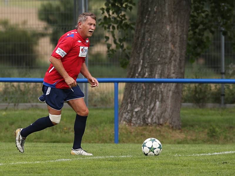 SK Braškov - Internacionálové ČR 3:2. Oslavy 90 let fotbalu na Braškově 