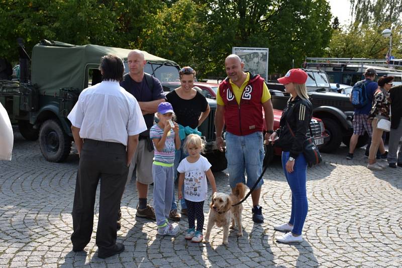 V sobotu se v Lidicích uskutečnil 3. ročník spanilé jízdy veteránů všech kategoriích.