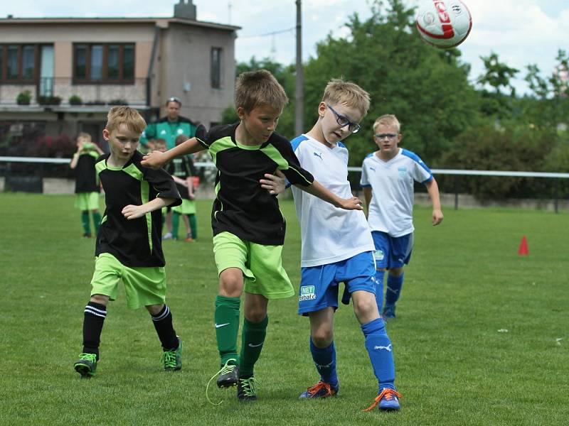 Turnaj obce Hřebeč 2016. Účastnily a umístily se týmy ml. přípravek Sokolu Braškov, Baníku Libušín, Slavoje Kladno, Hřebče a Kročehlav