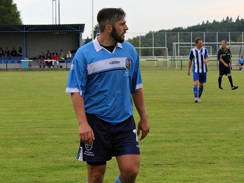 100 let fotbalu Čechie Velká Dobrá. Dorazili i hokejoví Rytíři. Vítězslav Bílek