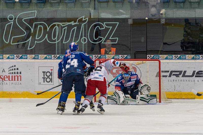 Zápas Rytíři Kladno vs. Mountfield hradec Králové. Po první třetině 0:1. (14.9.2021)