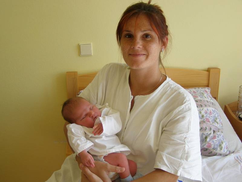 Veronika Šmídová, Nové Strašecí, 2. 8. 2008, váha 3,38 kg, míra 50 cm, Rodiče Jana Maršíčková a Martin Šmíd (porodnice Kladno)