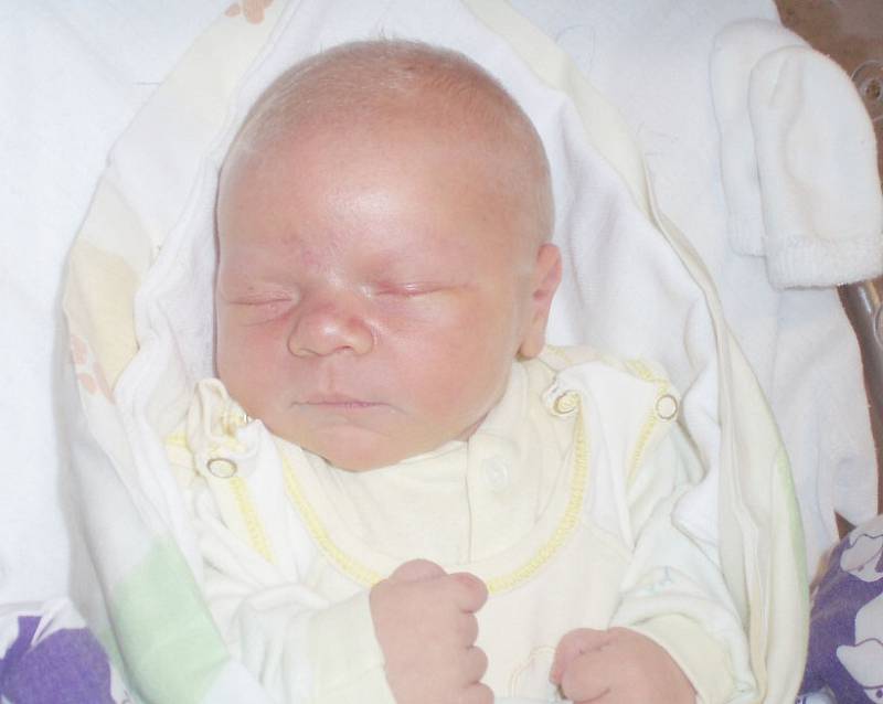 Matyáš Priatka, Nová Ves u Loun. Narodil se 17. ledna 2014. Váha 4,31 kg, míra 55cm. Rodiče jsou Veronika Priatková a David Priatka ( porodnice Slaný ).